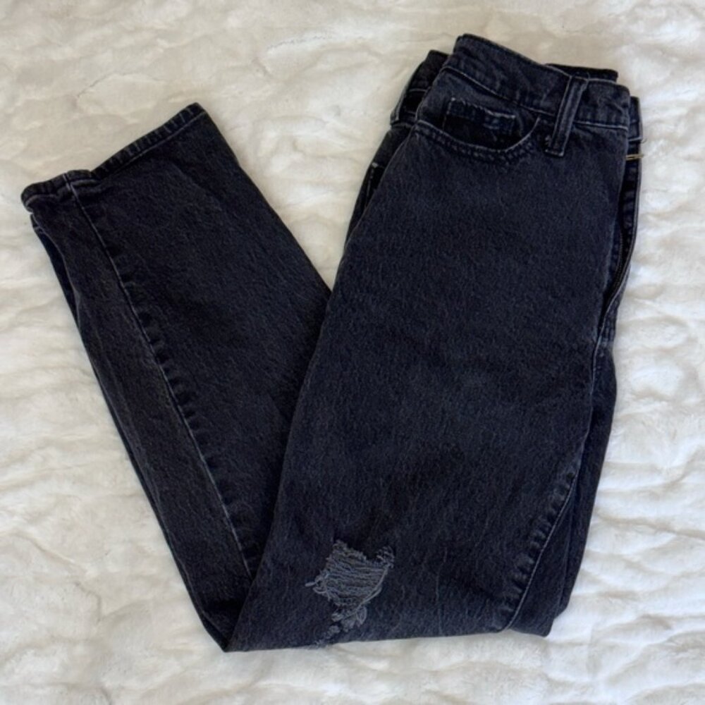 Universal Threads Straight Leg Black Distressed Jeans Size 4
